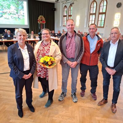 Bild vergr&ouml;&szlig;ern: Vertreter aus Naugarten