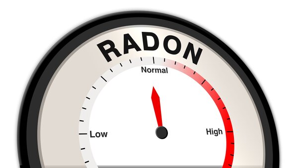 Bild vergr&ouml;&szlig;ern: Uhr mit Anzeige Radon low, normal, high